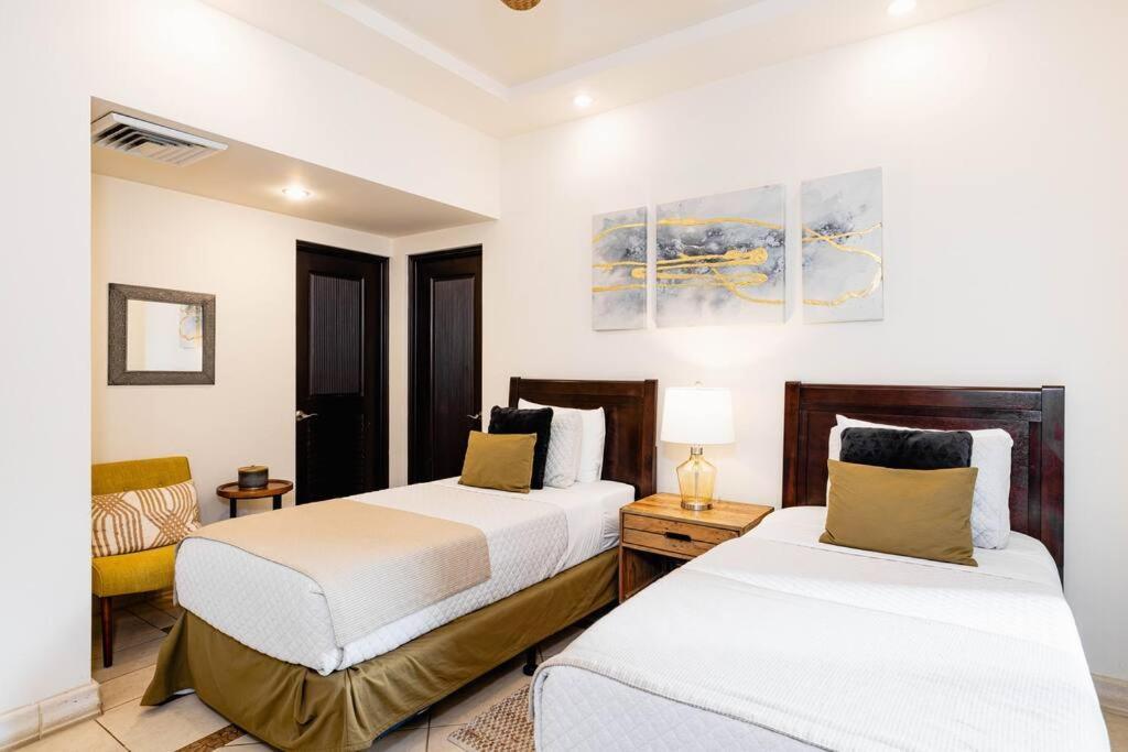 Playa Palapa~Steps From The Ocean! Apartment Тамариндо Екстериор снимка